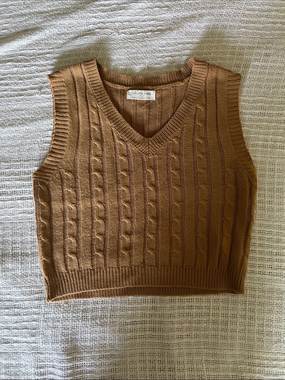 Crop Cable Knit V-Neck Sweater Vest - Camel